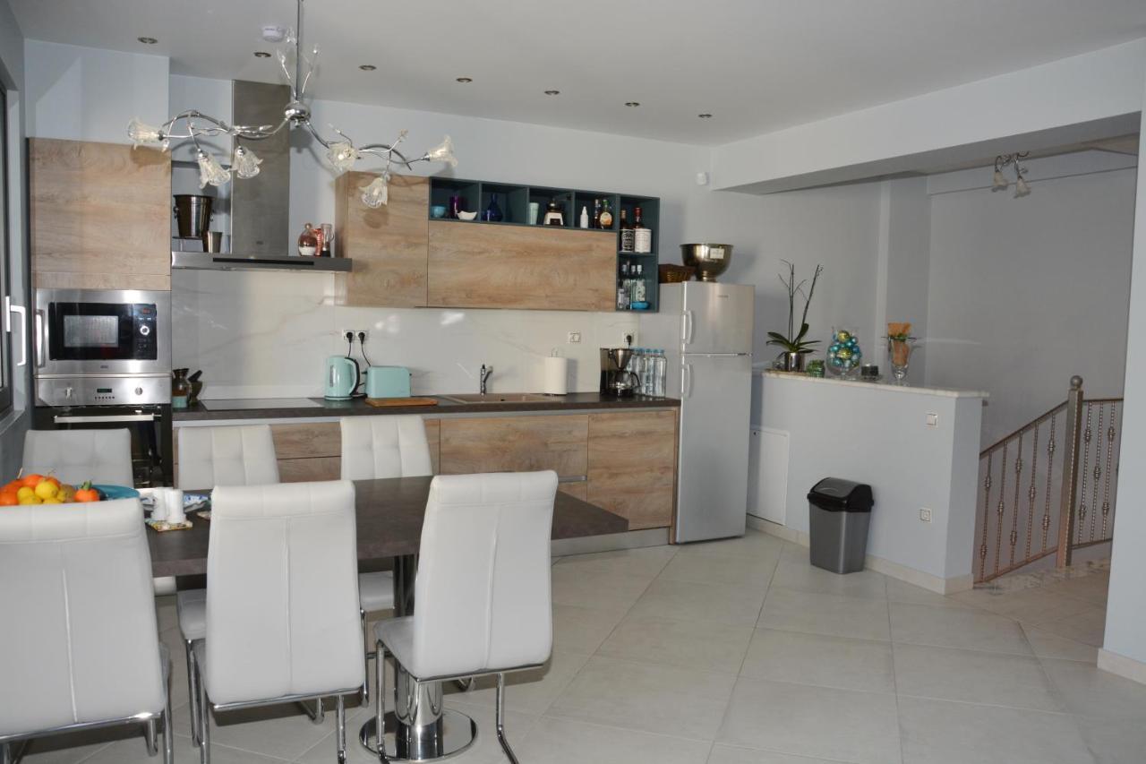Vrasná Pegasus Sea View Luxury Apartments מראה חיצוני תמונה
