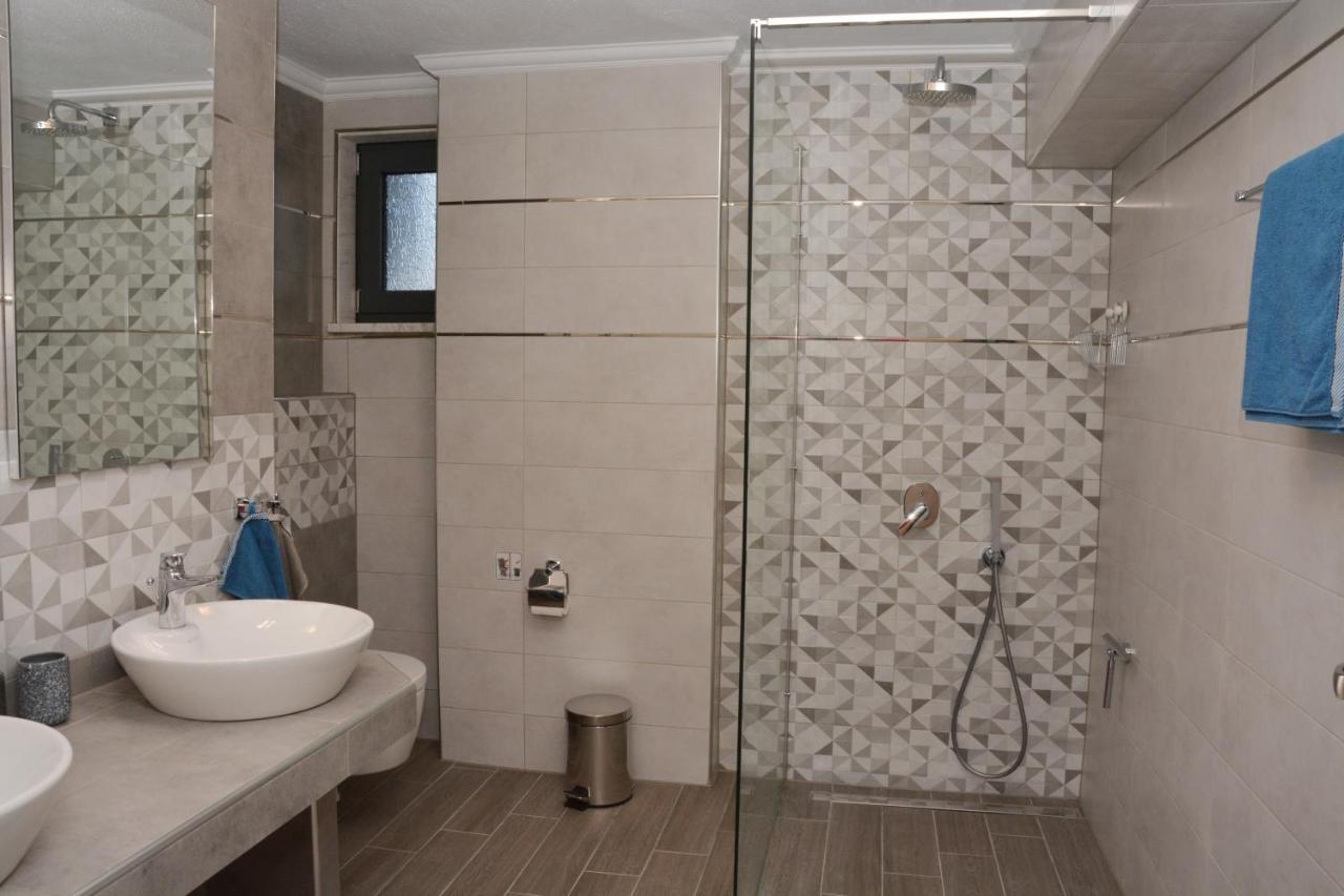 Vrasná Pegasus Sea View Luxury Apartments מראה חיצוני תמונה