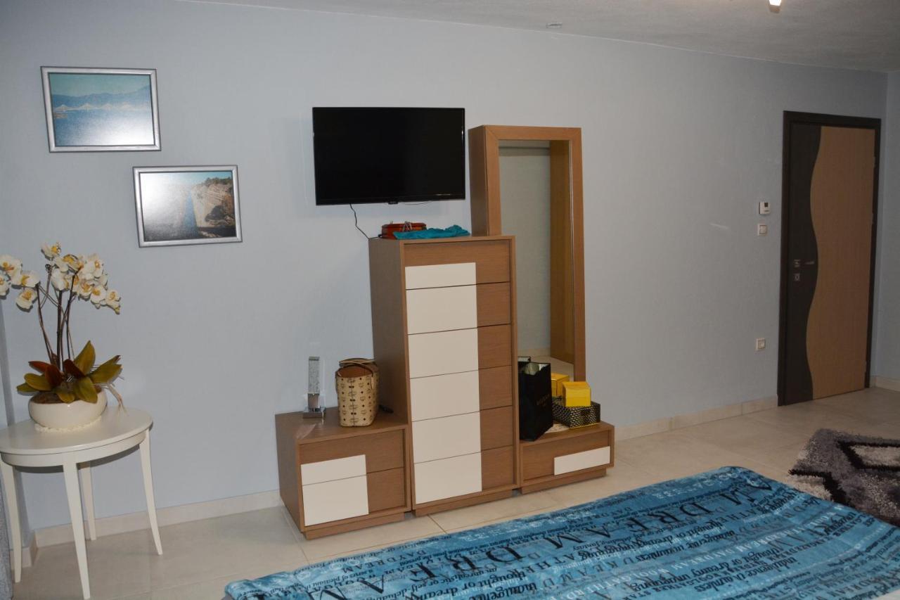 Vrasná Pegasus Sea View Luxury Apartments מראה חיצוני תמונה